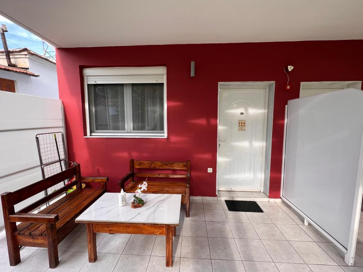 Niriides Rooms Nea Kallikrateia Exteriör bild