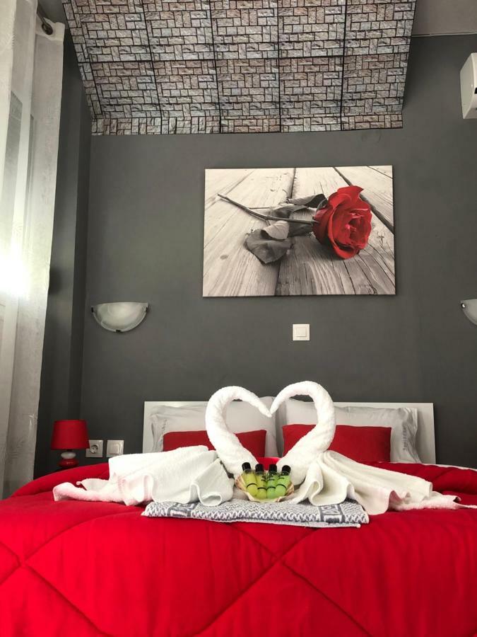 Niriides Rooms Nea Kallikrateia Exteriör bild