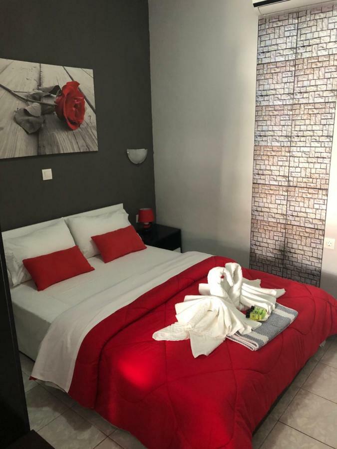 Niriides Rooms Nea Kallikrateia Exteriör bild