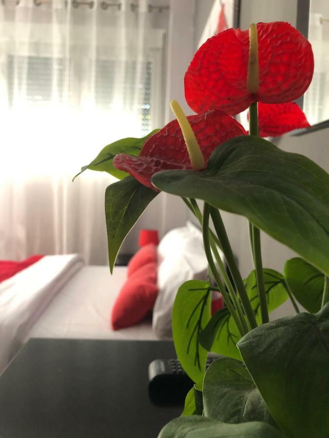 Niriides Rooms Nea Kallikrateia Exteriör bild